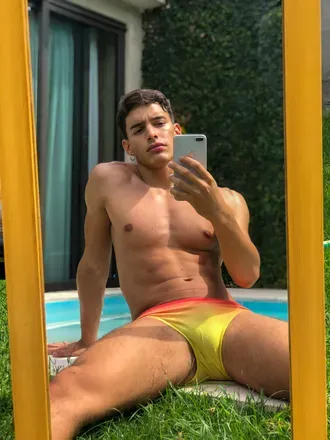 OnlyFans account  maxitassi avatar 1