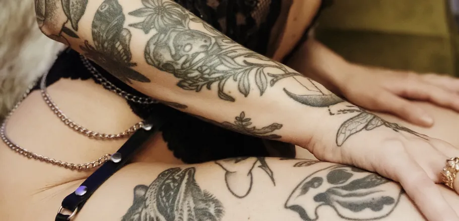 OnlyFans cuenta mirabelladeville header 2