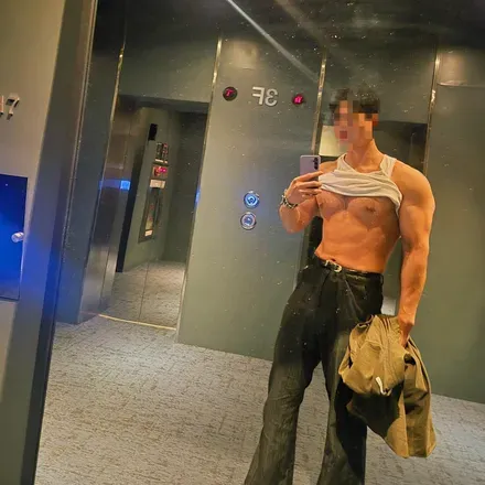 OnlyFans cuenta sexguy111321 avatar 1