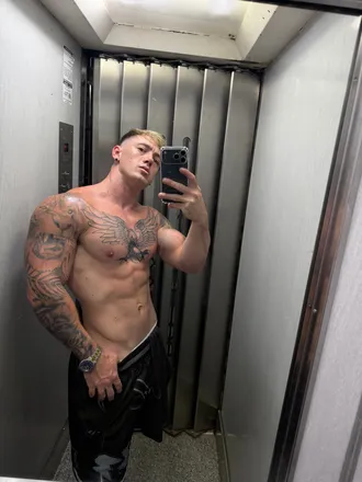 OnlyFans account  brianvach header 2