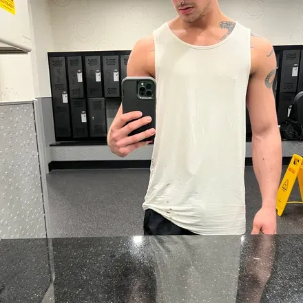 OnlyFans cuenta youknowheredinnerdangles avatar 1