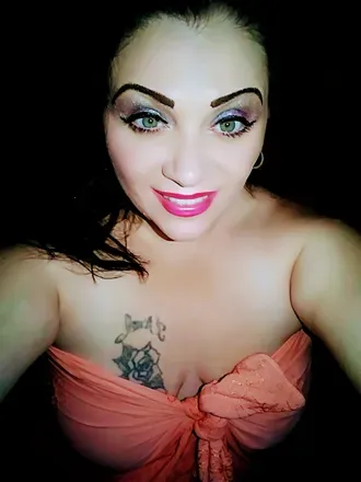 OnlyFans cuenta ladybee_33 avatar 1
