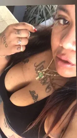 OnlyFans account  cripmacwife avatar 1