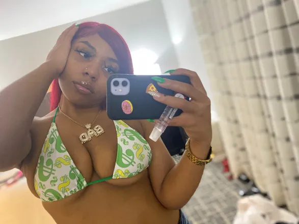 OnlyFans cuenta tsunami-red header 2