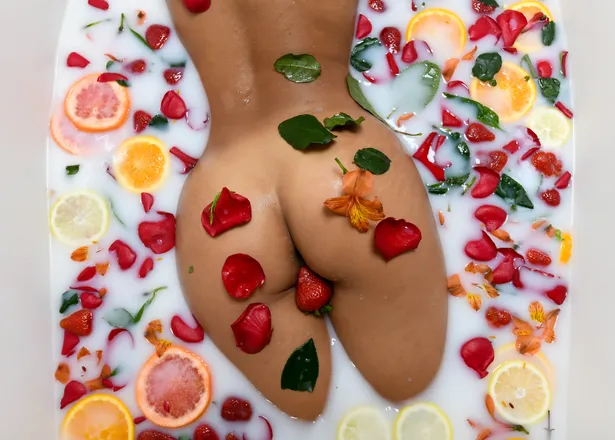 OnlyFans cuenta reynaallura header 2