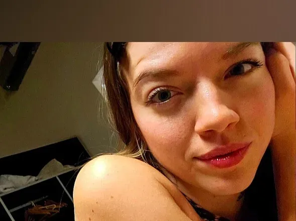 OnlyFans cuenta zoe_congin header 2