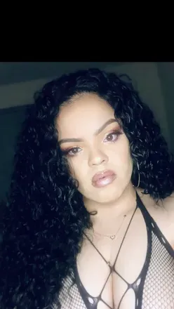 OnlyFans cuenta golden_goddess1 header 2