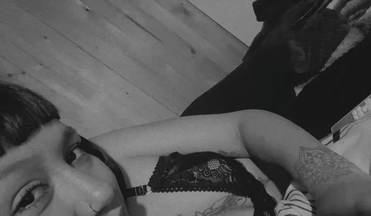 OnlyFans cuenta xluli header 2