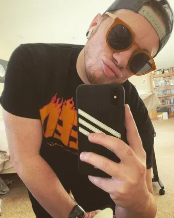OnlyFans cuenta mickiedean avatar 1