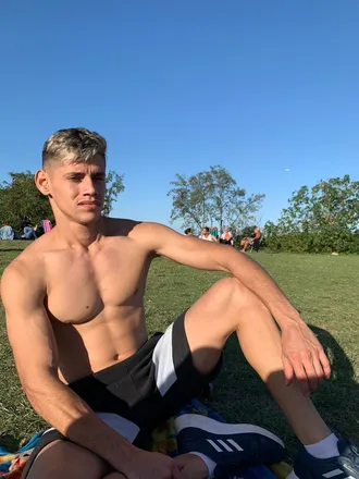 OnlyFans cuenta u239005918 header 2