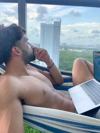OnlyFans cuenta artisticallystoicnudes header 2