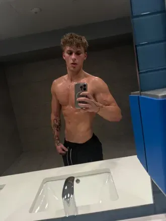 OnlyFans cuenta yourboykod avatar 1