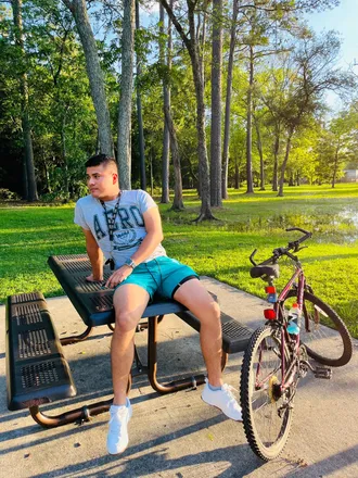 OnlyFans cuenta cheyrey18 header 2