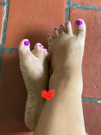 OnlyFans cuenta robinflowerstootsies header 2