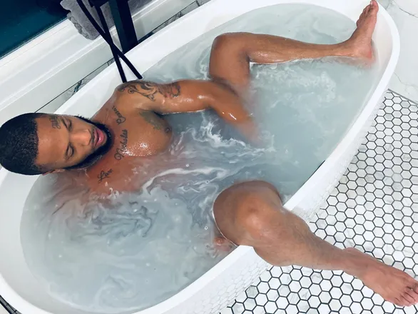 OnlyFans cuenta velliworld header 2