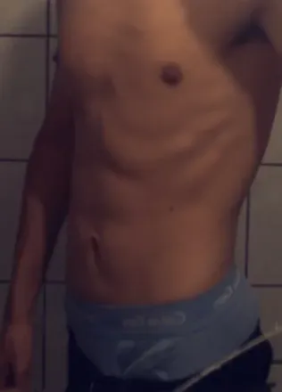 OnlyFans cuenta prettyboyaries avatar 1