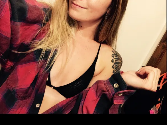 OnlyFans account  rowann header 2