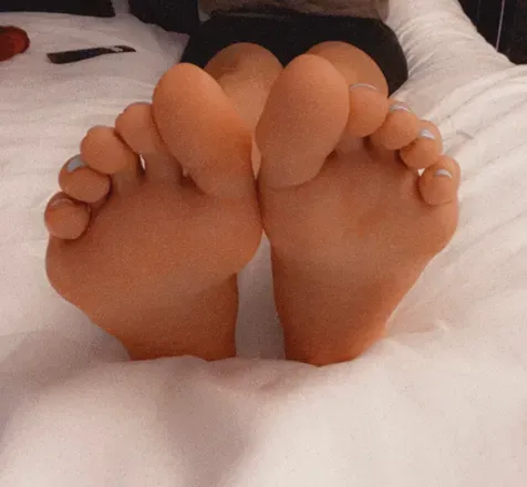 OnlyFans cuenta feetiepei22 avatar 1
