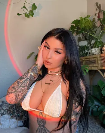 OnlyFans cuenta urcrybaby avatar 1