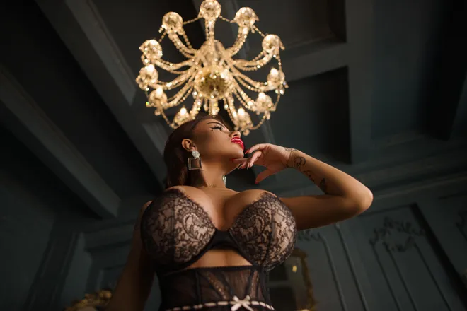 OnlyFans cuenta yanagold header 2