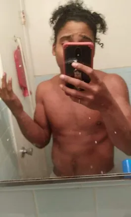 OnlyFans cuenta moondoggg header 2