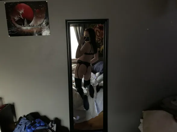 OnlyFans account  devilmoonlightbaby header 2