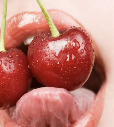 OnlyFans cuenta only1tittytemptress header 2