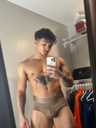 OnlyFans account  pr33ttyboyjay avatar 1