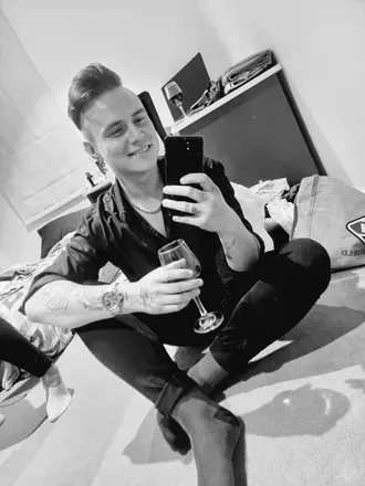 OnlyFans cuenta coryjames98 avatar 1