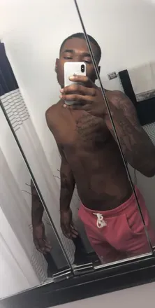 OnlyFans cuenta taketheseinches avatar 1