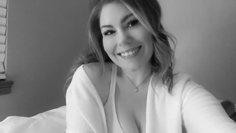 OnlyFans cuenta sssophiascurves header 2