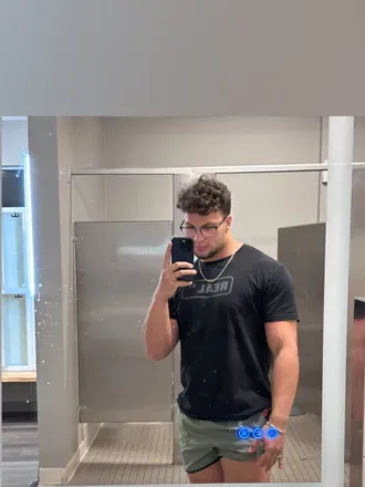 OnlyFans cuenta raphaelzzzvip header 2