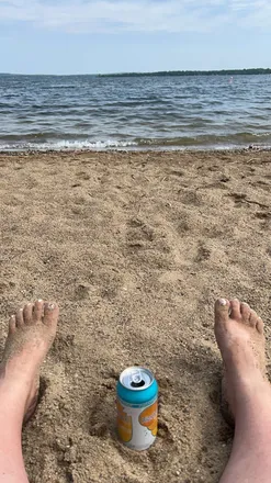 OnlyFans account  lightbulbtoesinthesand header 2