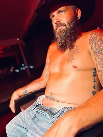 OnlyFans cuenta mechanic_viking avatar 1
