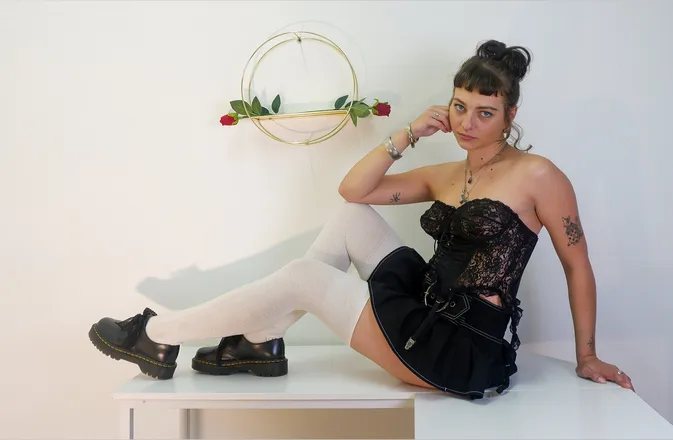 OnlyFans account  lunathekinkybrat header 2