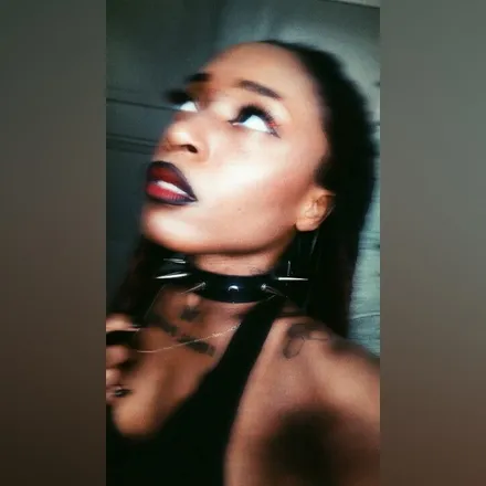 OnlyFans cuenta tink.tynk header 2