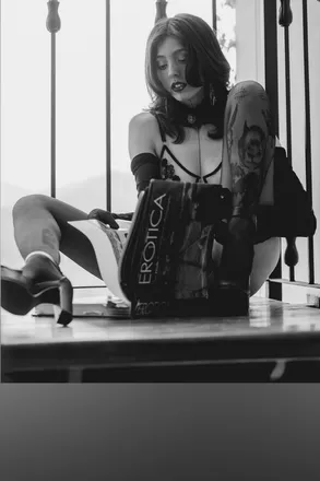OnlyFans cuenta cyberotic header 2
