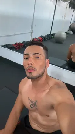 OnlyFans cuenta rafaelmoglam avatar 1