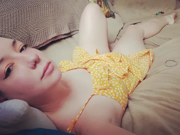 OnlyFans cuenta nerdynymphetvideos header 2