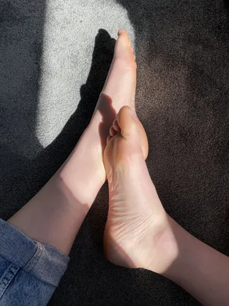 OnlyFans cuenta tillythompson1 header 2