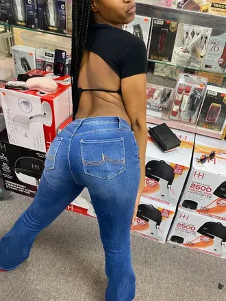 OnlyFans account  da.brat.riah avatar 1