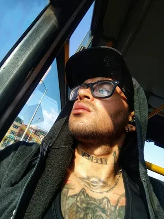 OnlyFans cuenta julian270997 avatar 1