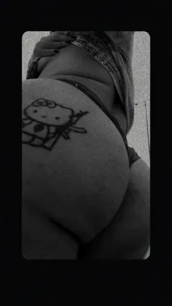 OnlyFans account  dreamyteeny05 header 2