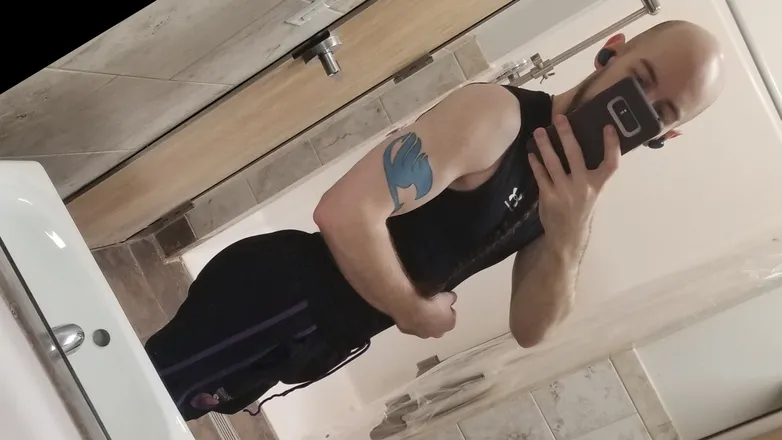 OnlyFans cuenta loki1349 header 2