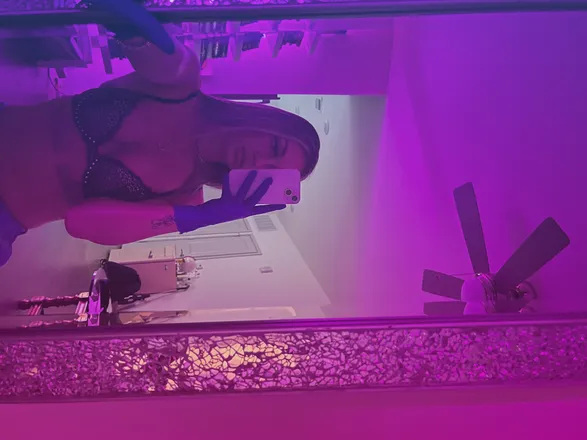 OnlyFans cuenta dream_queen3 header 2