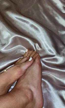 OnlyFans cuenta rhianxx header 2