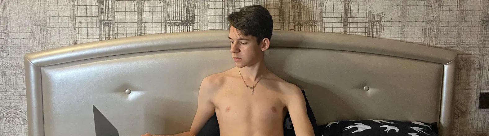 OnlyFans account  lambini header 2