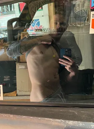 OnlyFans cuenta louiecoxxx avatar 1