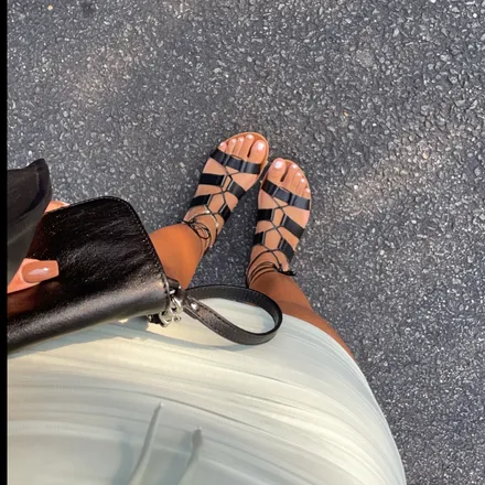 OnlyFans cuenta cute_toessss header 2