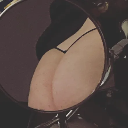 OnlyFans cuenta thiccbumblebee header 2